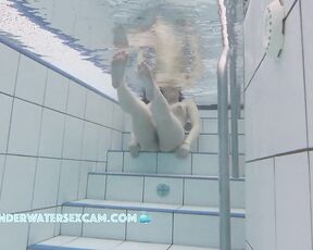 NEW! This hot 18-year-old Asian teen girl seems pretty horny, and I hope she gets satisfied today