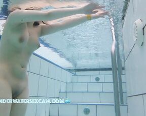 NEW! This hot 18-year-old Asian teen girl seems pretty horny, and I hope she gets satisfied today