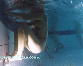 NEW! She's testing to see if you can actually masturbate with the underwater jet, and I'm sure she'll come back