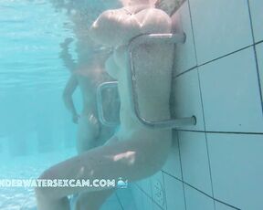 NEW! Why is the beauty here all alone? What on earth should I do to help her? ;-)