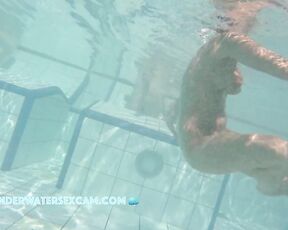 NEW! I'm not sure why she's fidgeting so much and running back and forth. Maybe she's just horny?