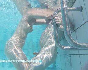 NEW! This girl is really having fun when she starts masturbating with the underwater jet, and her boyfriend doesn't notice a thing