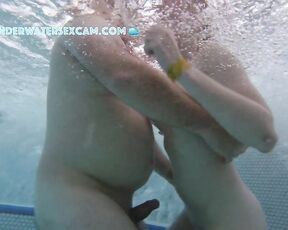 NEW! It's totally normal to have sex in the hot tub in front of other people—if it turns her on.