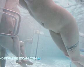 NEW! She tries out the underwater jet and realizes what she could do, but she doesn't dare because of the man next to her ;-)
