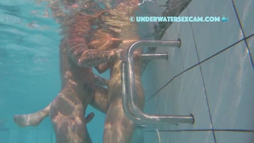 NEW! It's not easy for him to penetrate her with his big glans either! The only thing that helps is lots of practice ;-)