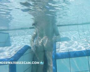 NEW! They wait until the bubbles start to form, and then they jerk each other off. No one's seeing anything ;-)