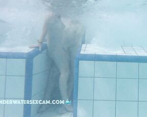 NEW! They wait until the bubbles start to form, and then they jerk each other off. No one's seeing anything ;-)
