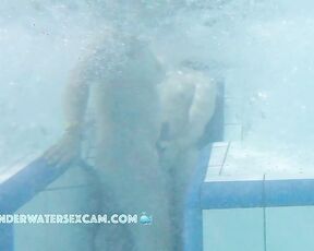 NEW! They wait until the bubbles start to form, and then they jerk each other off. No one's seeing anything ;-)