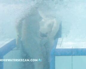 NEW! They wait until the bubbles start to form, and then they jerk each other off. No one's seeing anything ;-)