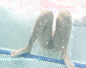 NEW! She loves having her pussy and her extremely long legs massaged by the bubbles in the hot tub
