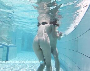 NEW! For some reason, she only wants to show us her back, but that just makes it all the more beautiful!