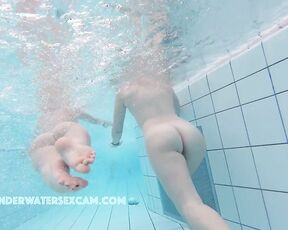 NEW! These girls are fast, but the cameraman is faster—or at least he's trying to be ;-)
