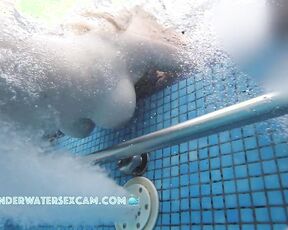 NEW! If you have two underwater jets and there are two of you, you can masturbate together.