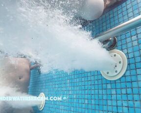 NEW! If you have two underwater jets and there are two of you, you can masturbate together.