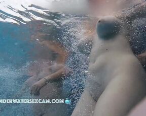 NEW! If you have two underwater jets and there are two of you, you can masturbate together.