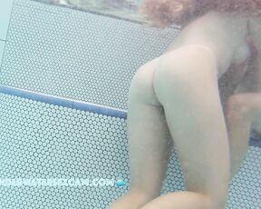 NEW! This teen18+ girl acts as if it's completely normal to show herself naked in front of people, and that's a good thing!