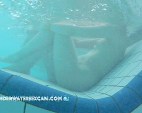 NEW! It's pretty interesting that it turns the girls on when you lie down next to them and let your big dick dangle out of the water ;-)