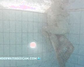 NEW! There's really a lot of traffic here ;-) Maybe that young, horny couple should find a quieter spot