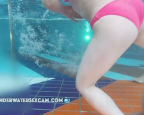 NEW! This horny 18+ teen girl asked me where the underwater jets were here at the public pool ;-) I showed her!
